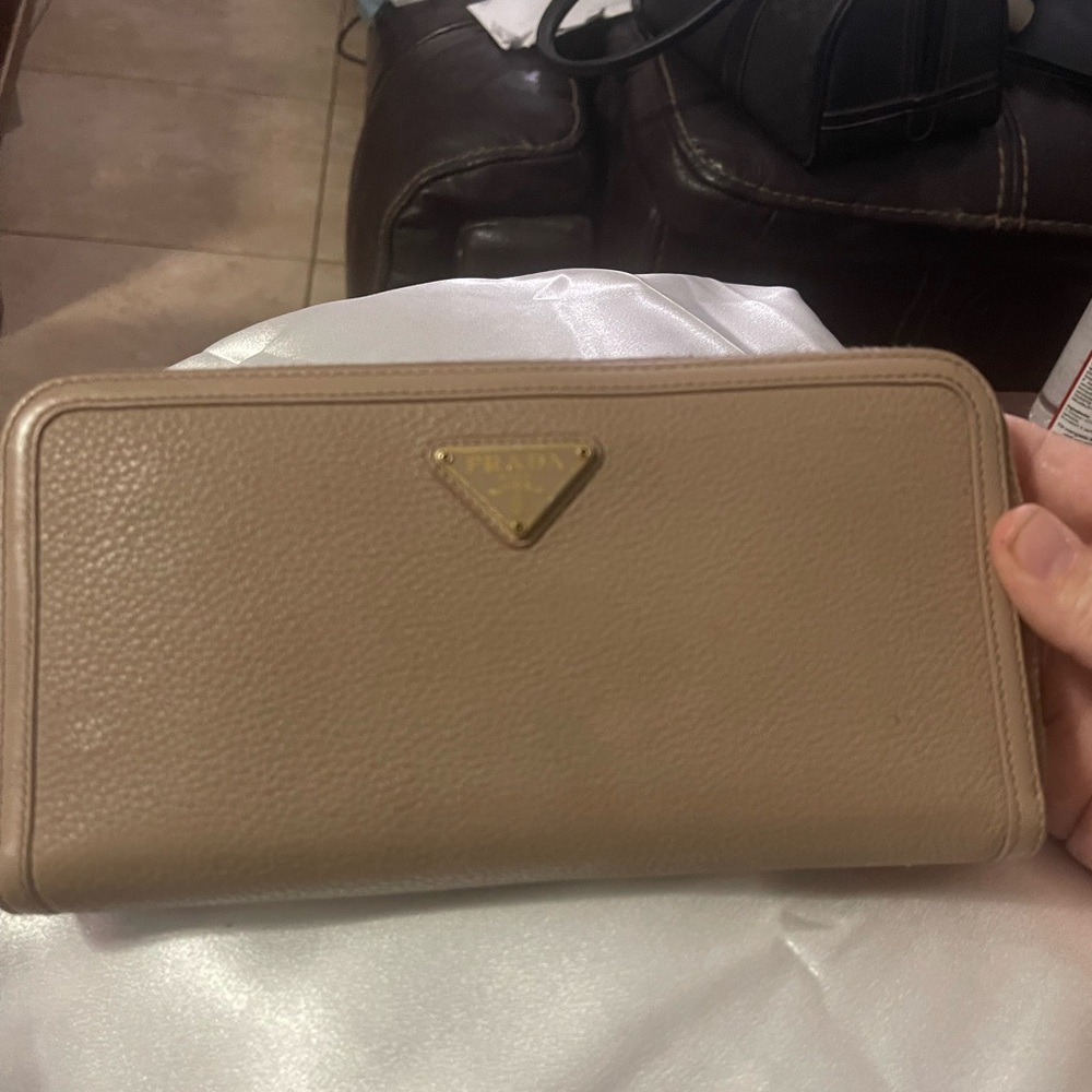 PRADA!! Authentic Triangle Logo Plate Vitello Leather Zip Around Long Wallet